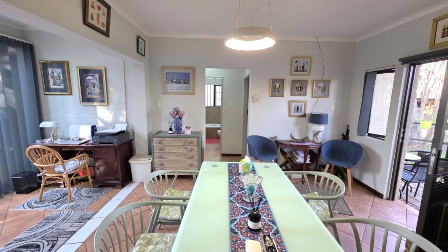 2 Bedroom Property for Sale in The Coves North West